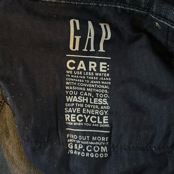 GAP Girlfriend Mid Rise Jean - Picture 12 of 13